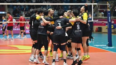 对决中胜出 对决中胜出